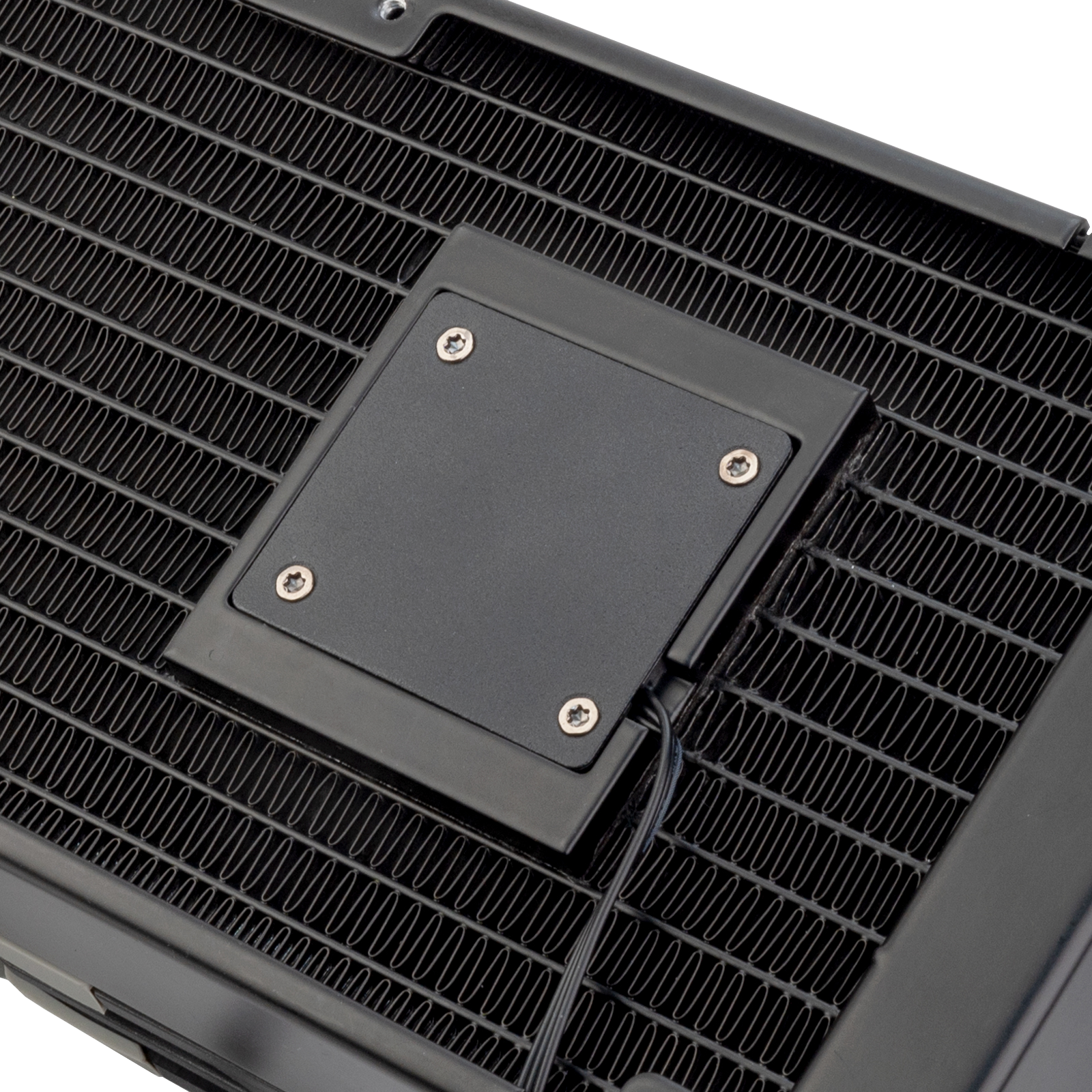 خنک کننده مایع سیلوراستون XE360PDD — نمای نزدیک 6